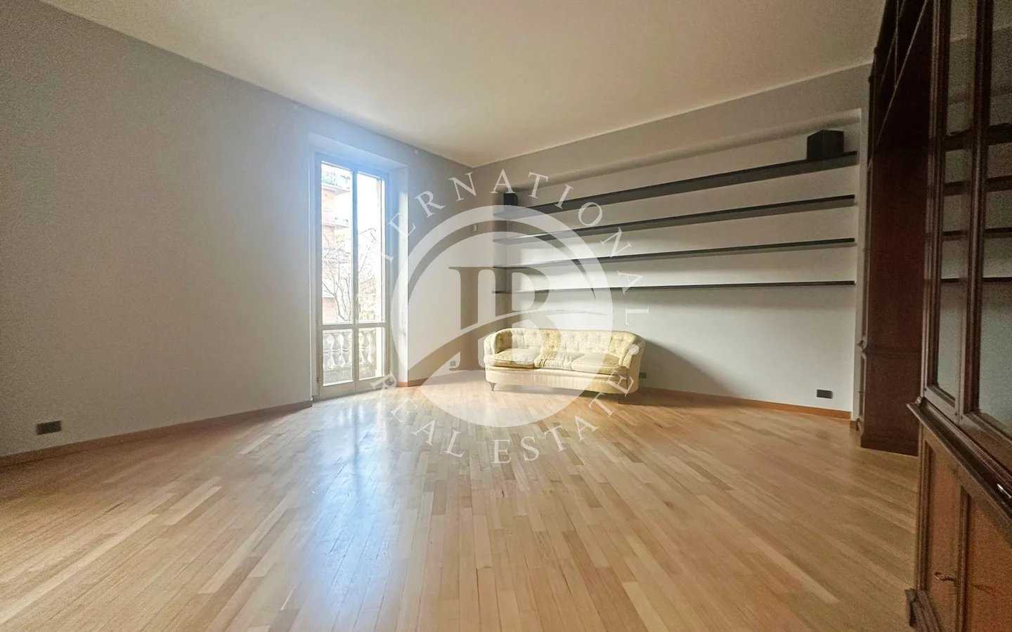 Condominium in Milan, Lombardy 11923325