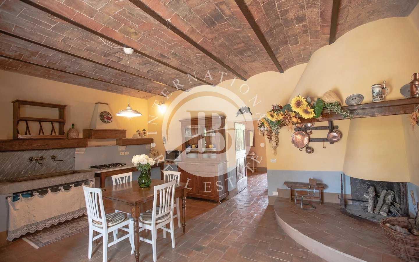 жилой дом в Castiglione d'Orcia, Siena 11923343