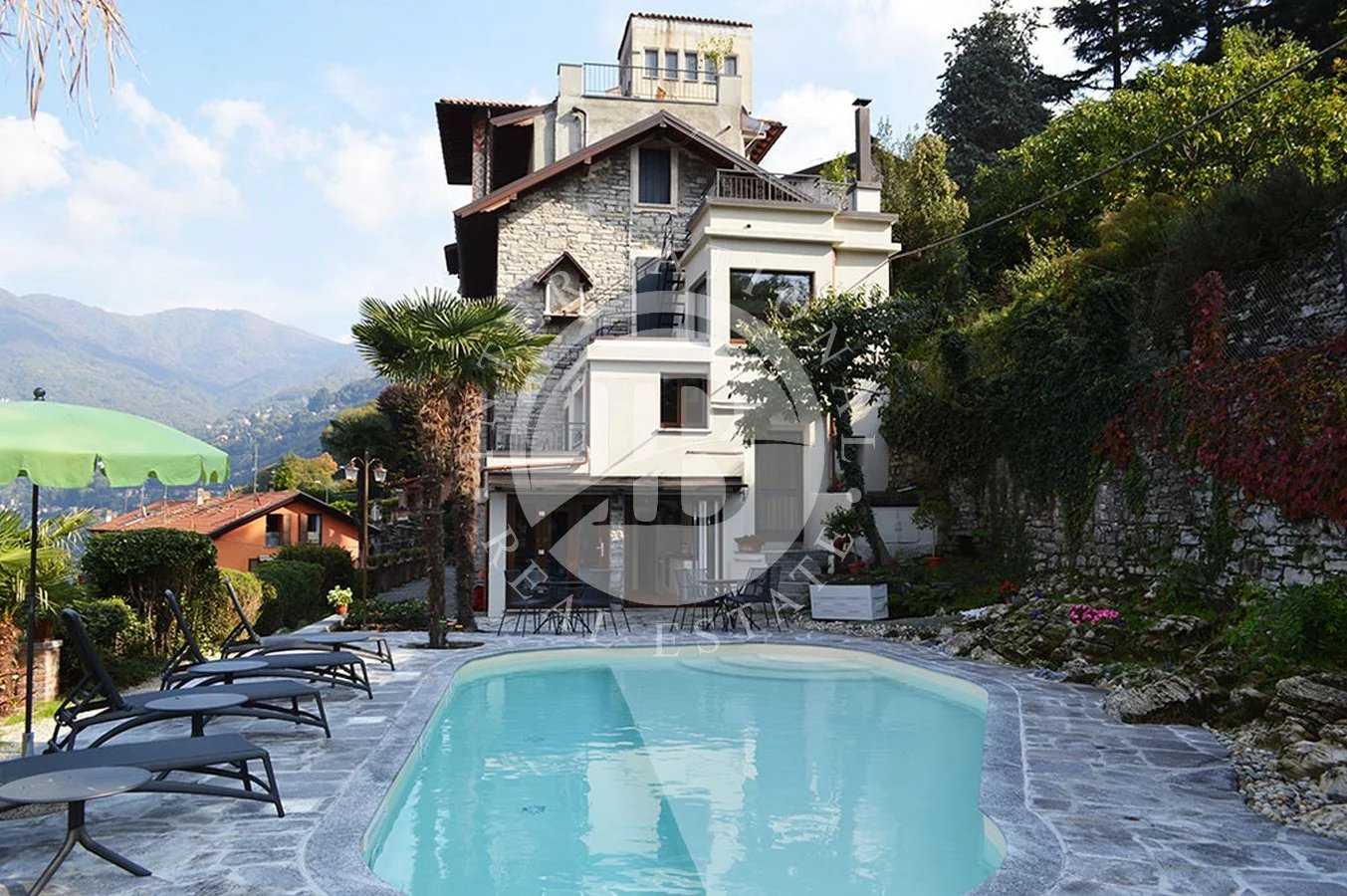 rumah dalam Como, Lombardy 11923349