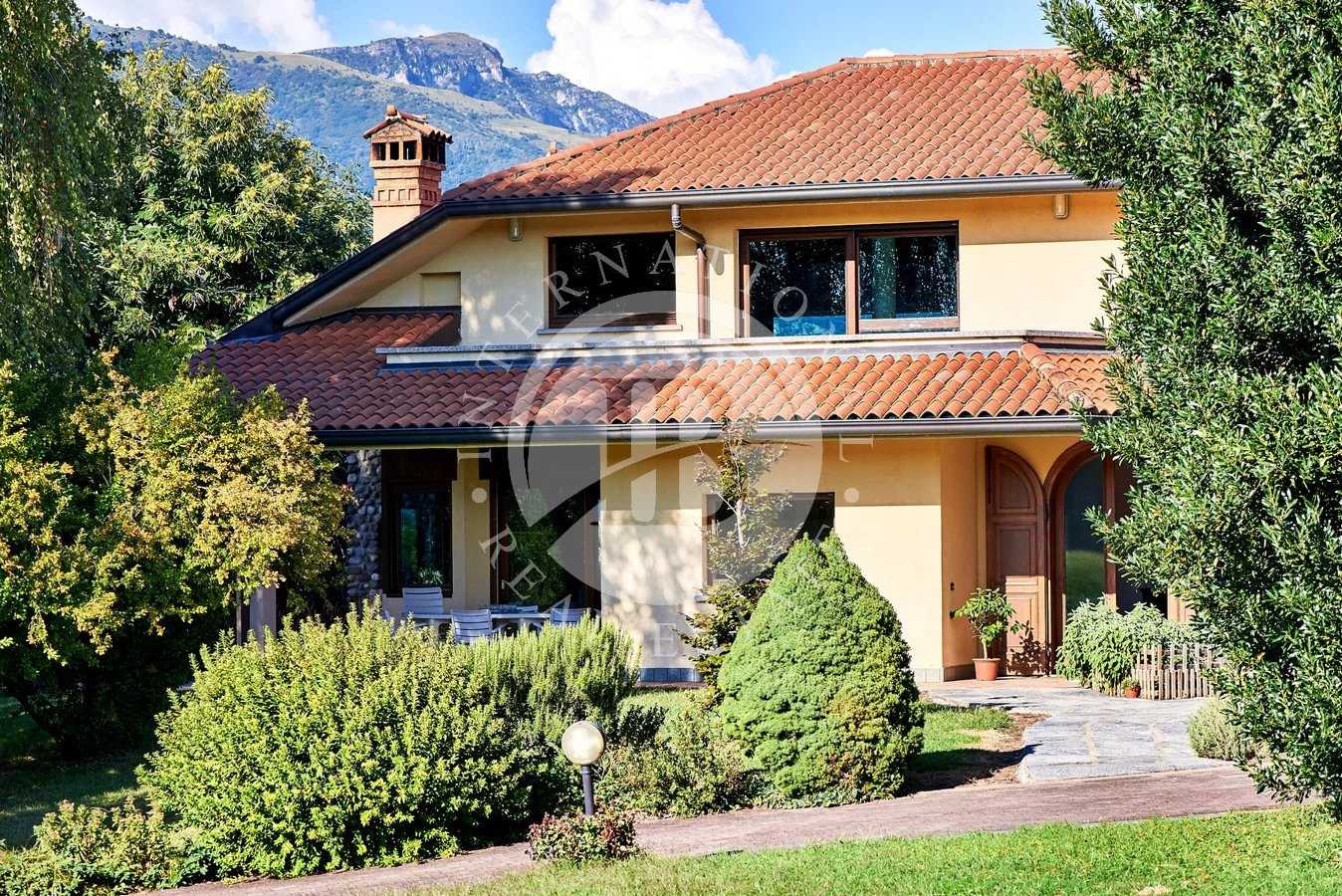 casa en Como, Lombardía 11923351