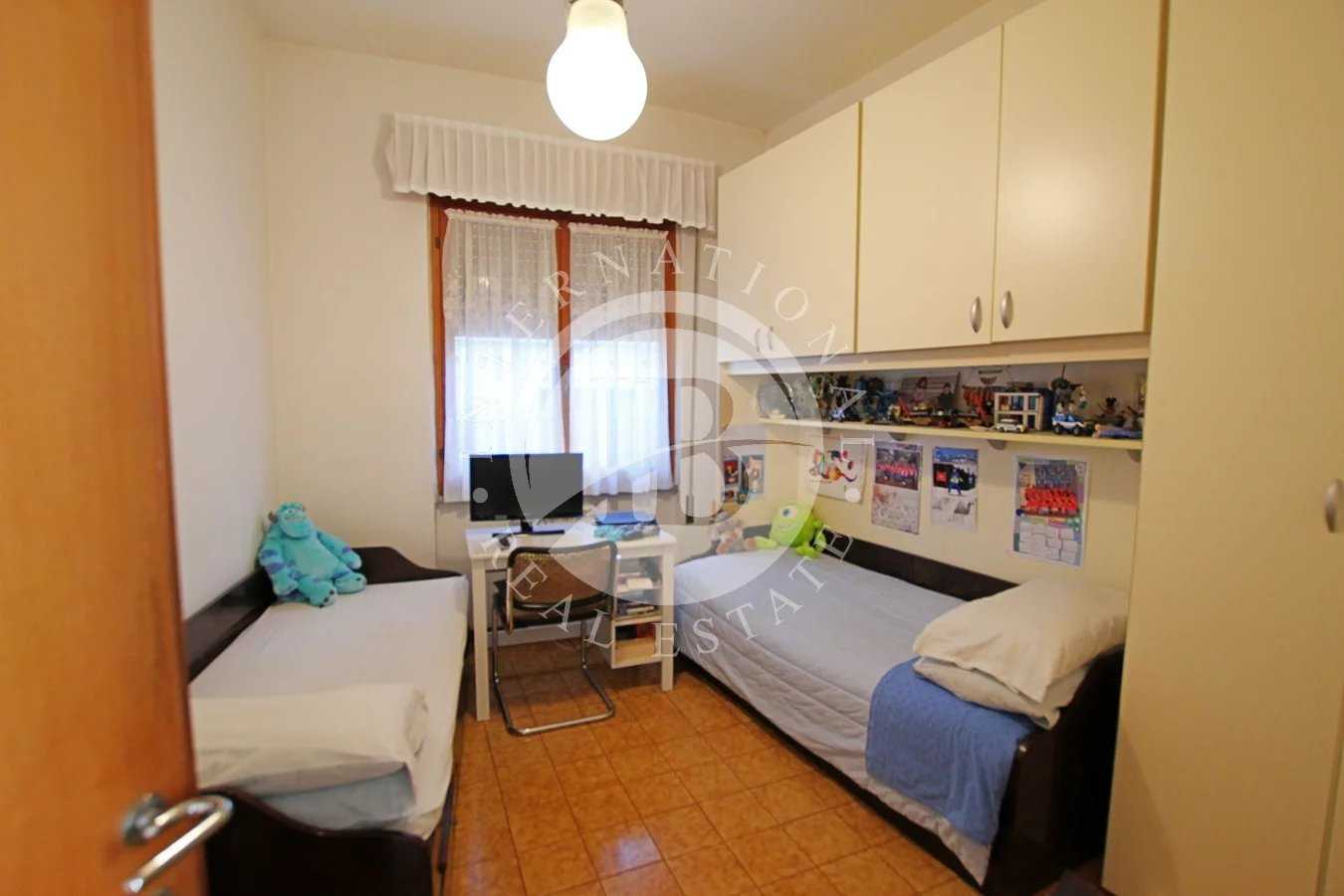 Condominium in La Spezia, La Spezia 11923358