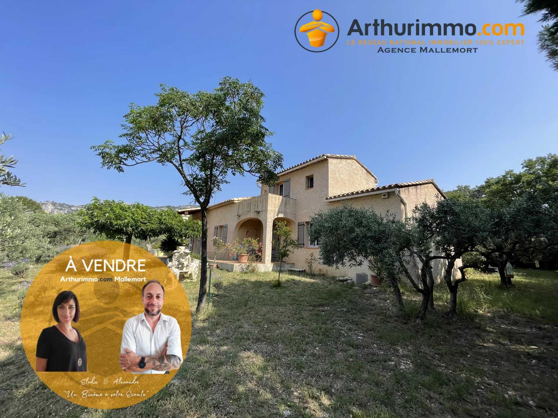 Hus i Merindol, Provence-Alpes-Cote d'Azur 11923380