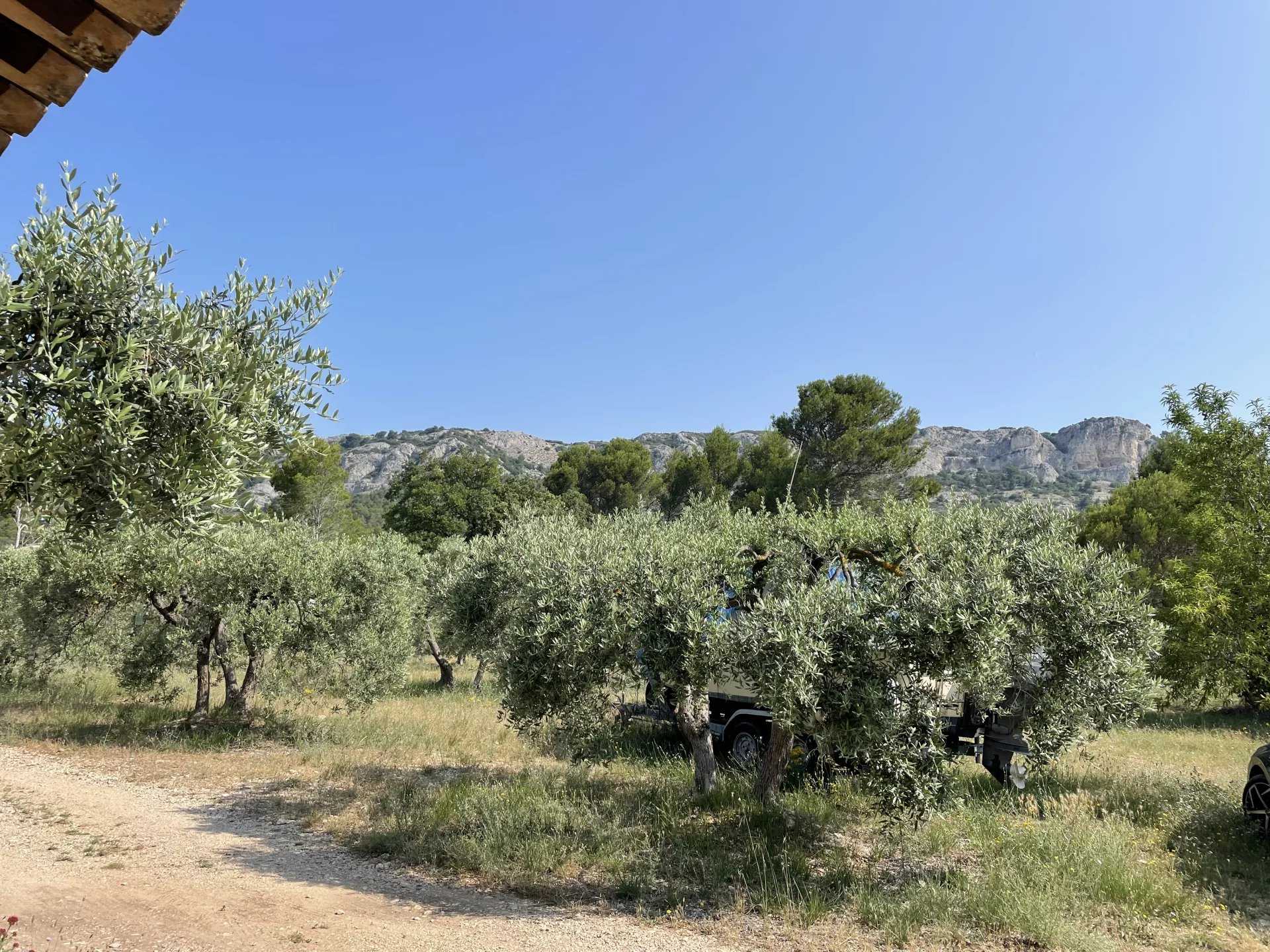 בַּיִת ב Merindol, Provence-Alpes-Cote d'Azur 11923380