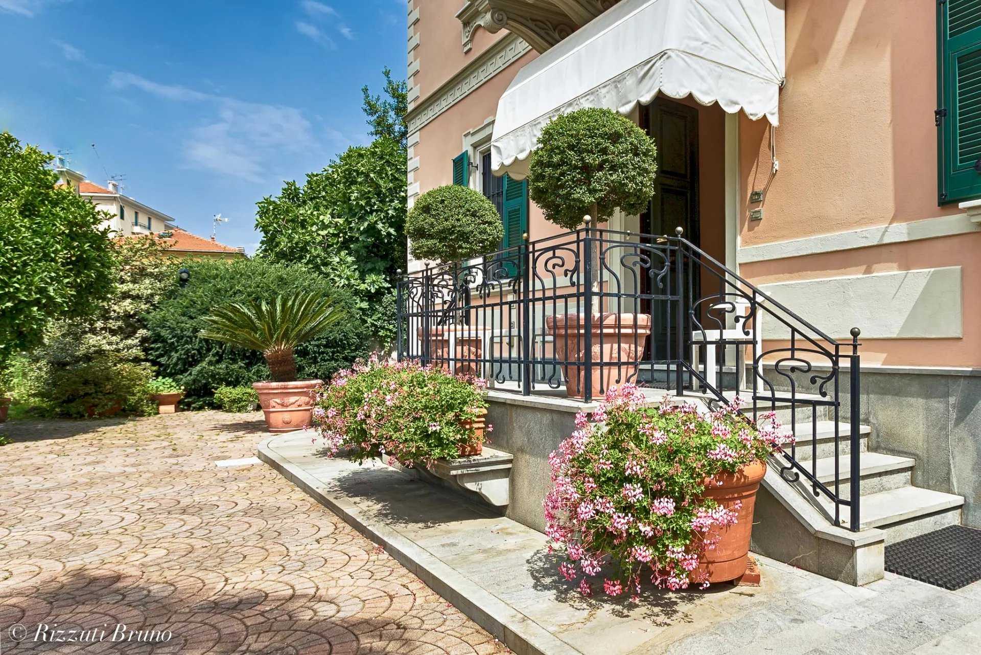 Будинок в Albisola Superiore, Savona 11923390
