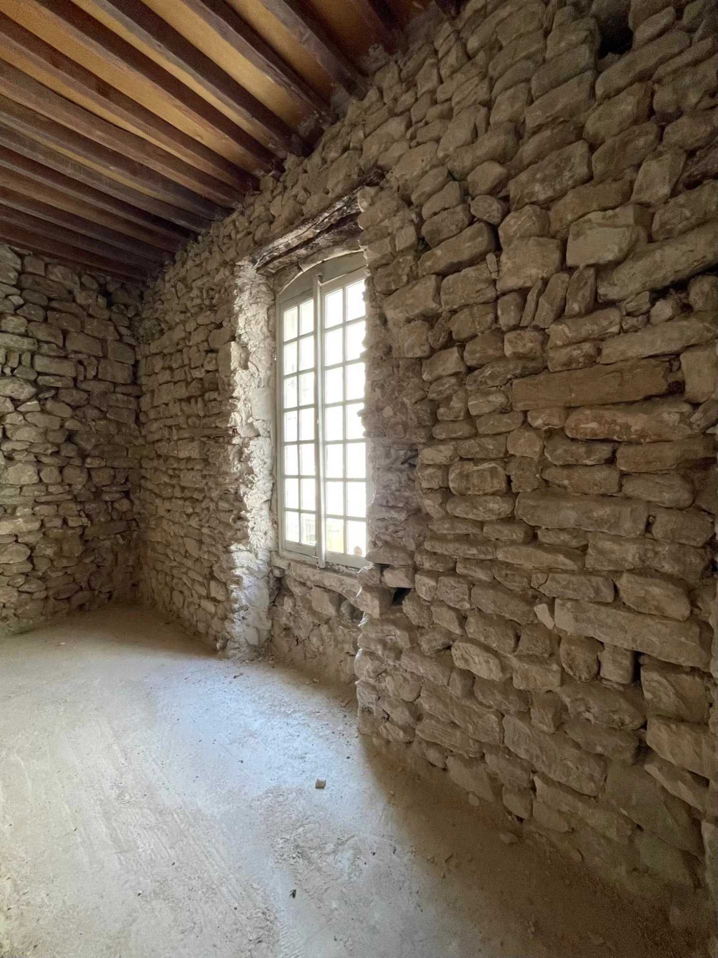 بيت في Venasque, Vaucluse 11923397