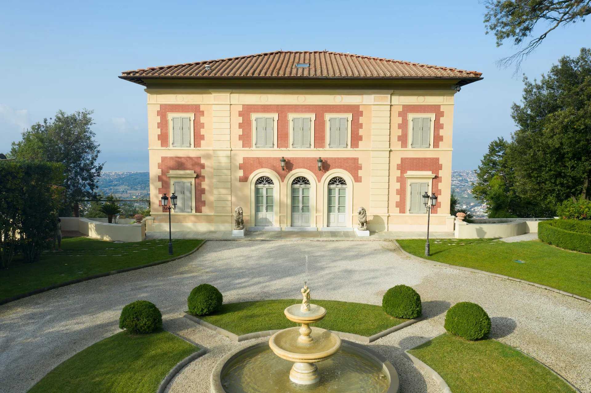 房子 在 Pietrasanta, Lucca 11923399