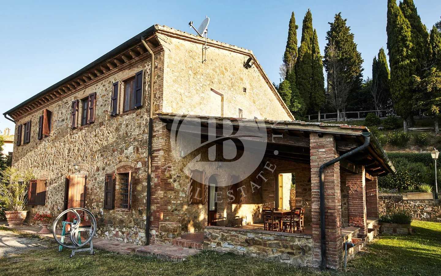 House in San Gimignano, Siena 11923427