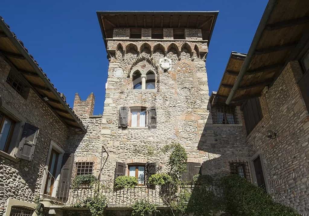 Hus i Bergamo, Lombardia 11923432