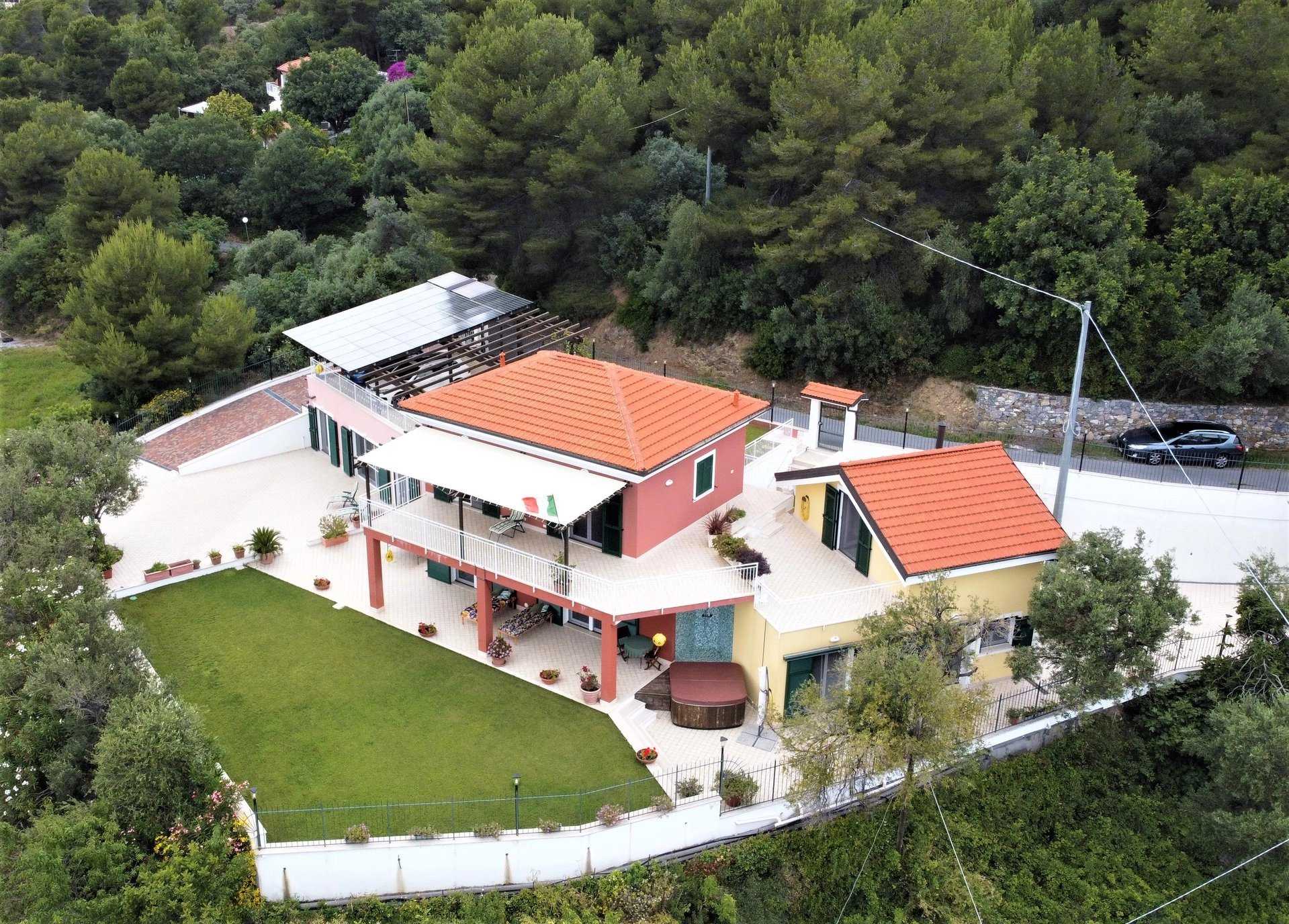 Dom w Alasio, Liguria 11923516