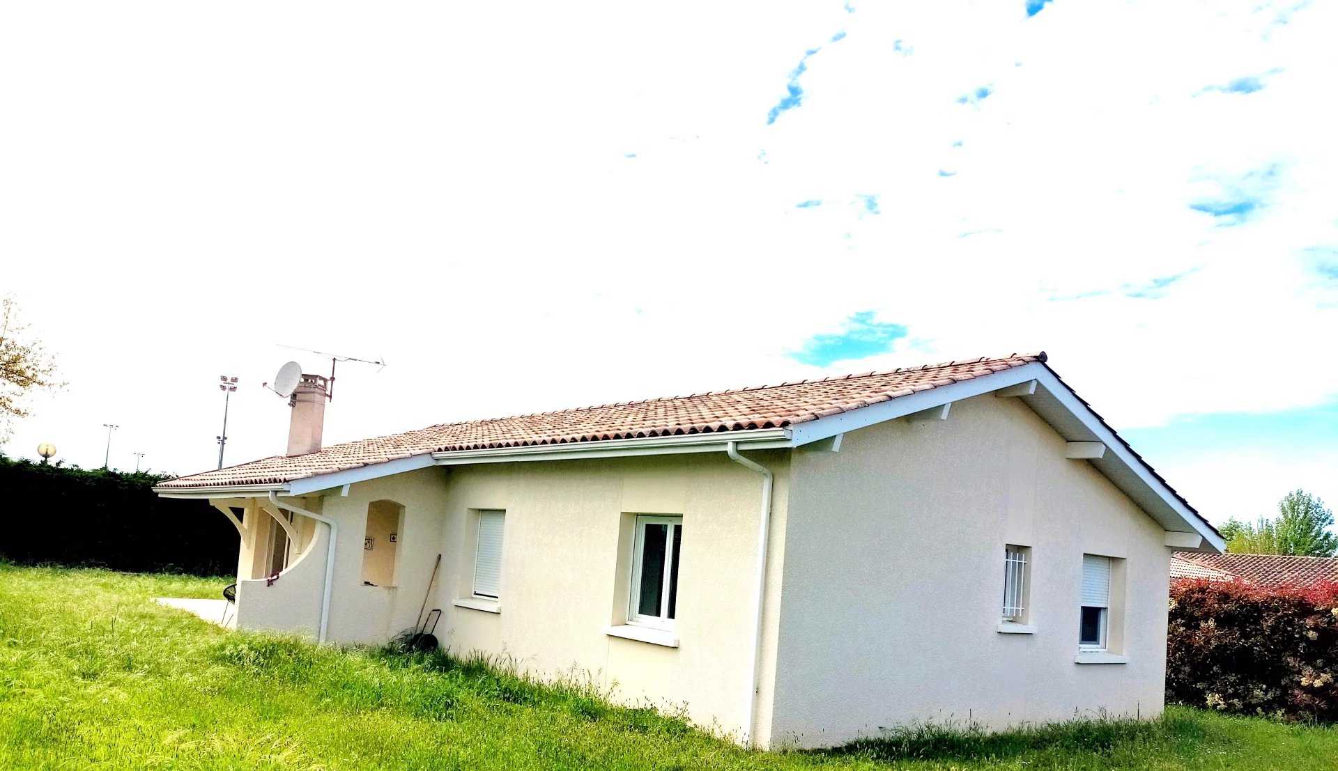 rumah dalam Soustons, Nouvelle-Aquitaine 11923624