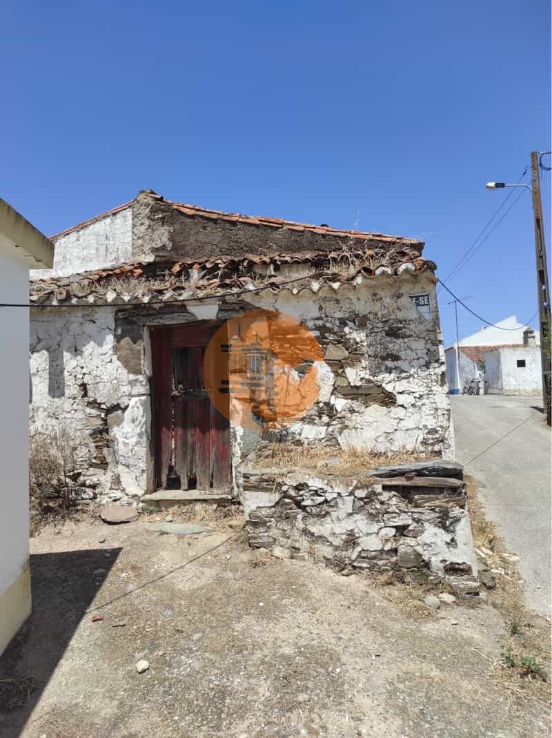 House in , Faro District 11923781