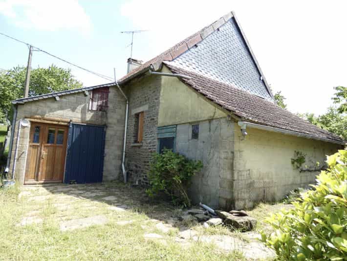Hus i Isigny-le-Buat, Normandie 11924153