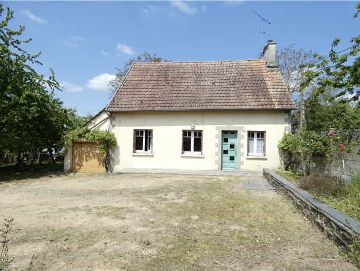بيت في Isigny-le-Buat, Normandie 11924153