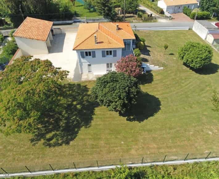 Rumah di Villejesus, Nouvelle-Aquitaine 11924211