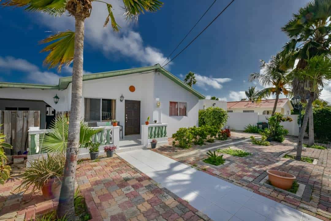 بيت في Oranjestad,  11924344