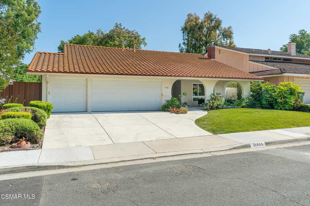 房子 在 Westlake Village, California 11925070