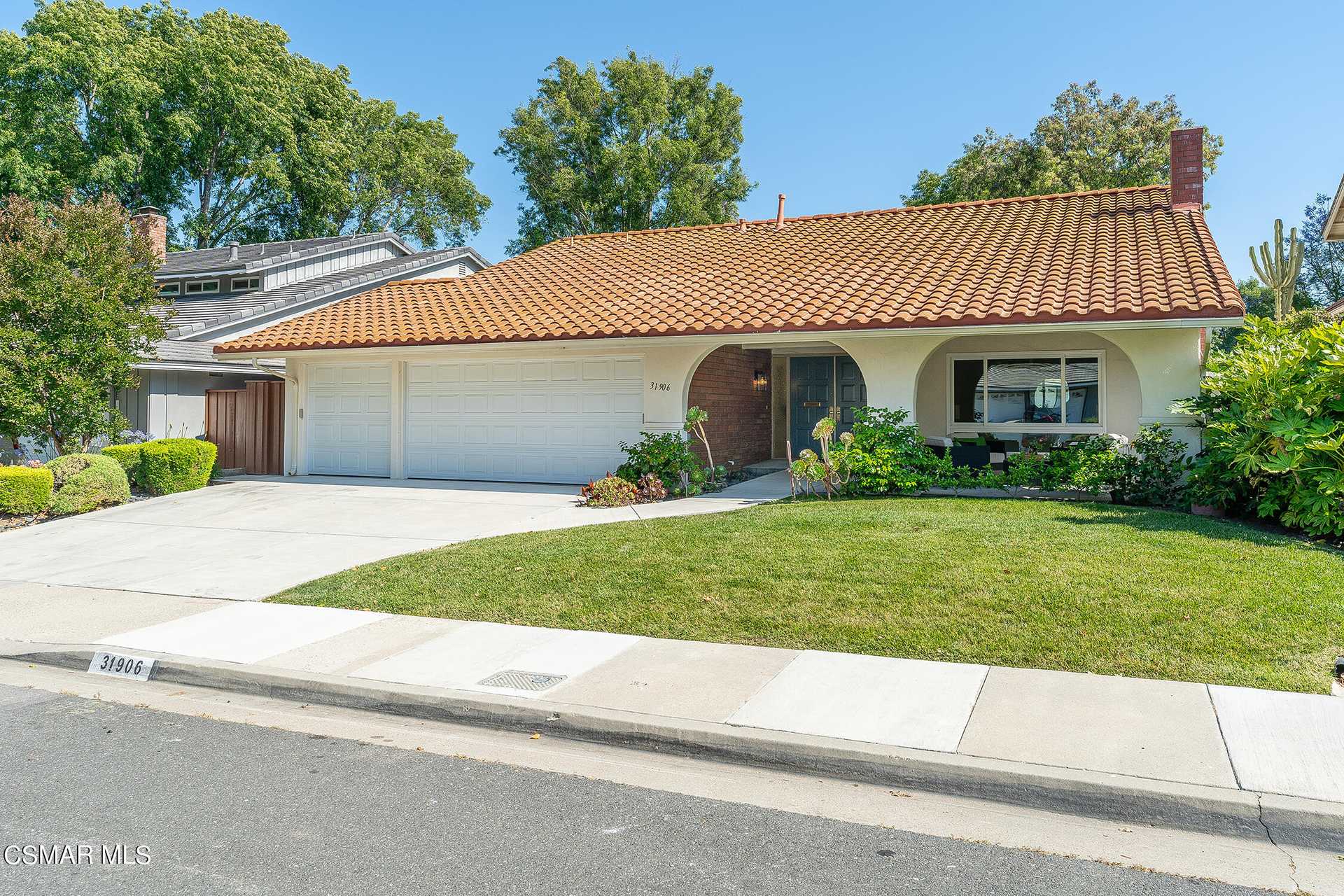 House in Westlake Village, California 11925070