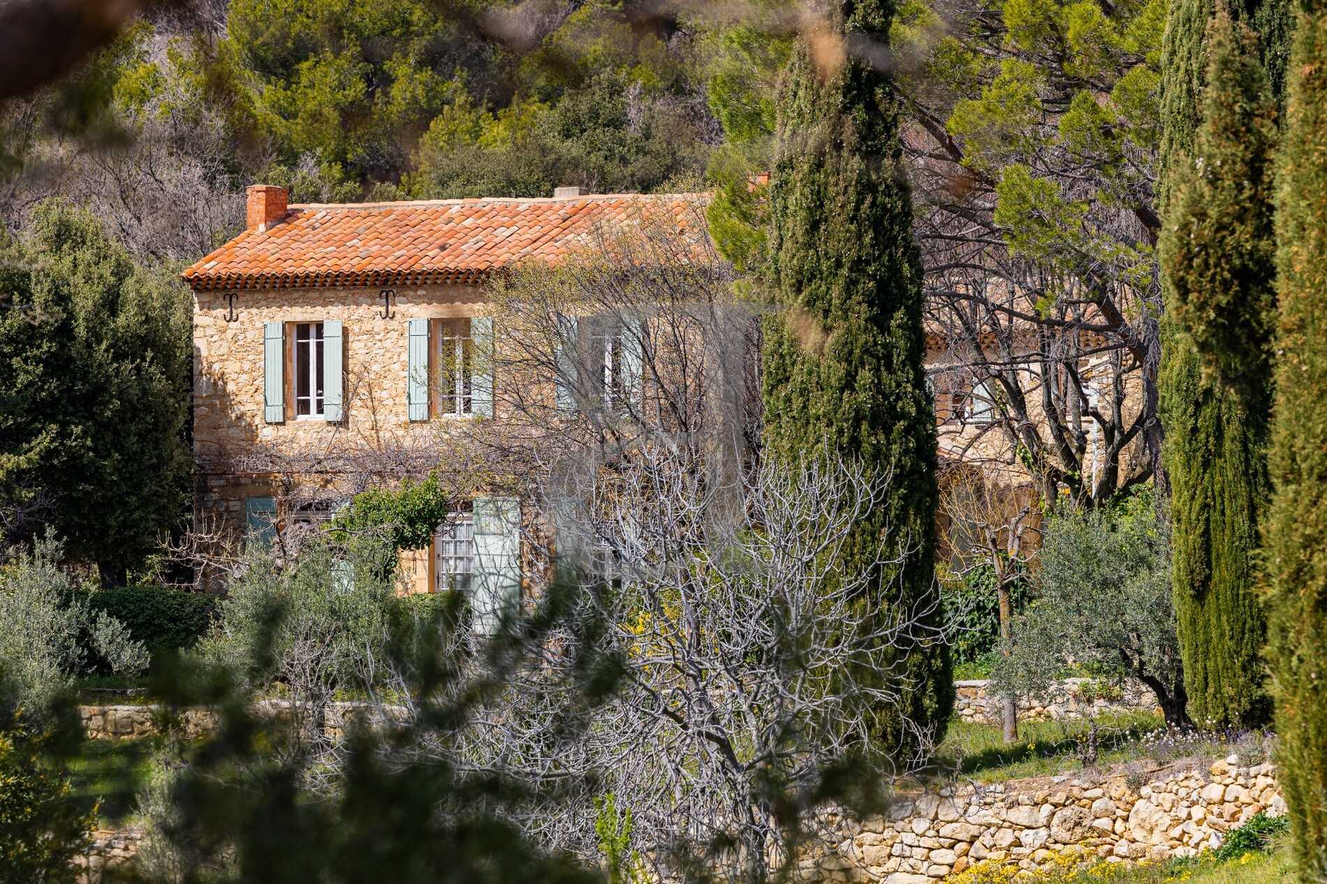 Rumah di Badui, Provence-Alpes-Cote d'Azur 11926529