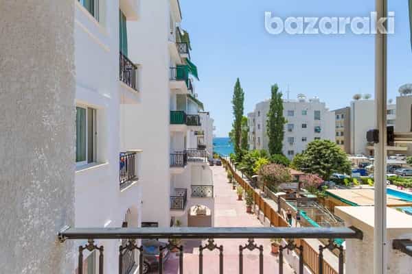 Condominium in Agios Tychon, Larnaca 11926688