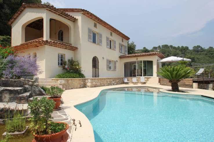 rumah dalam Montauroux, Provence-Alpes-Côte d'Azur 11927969