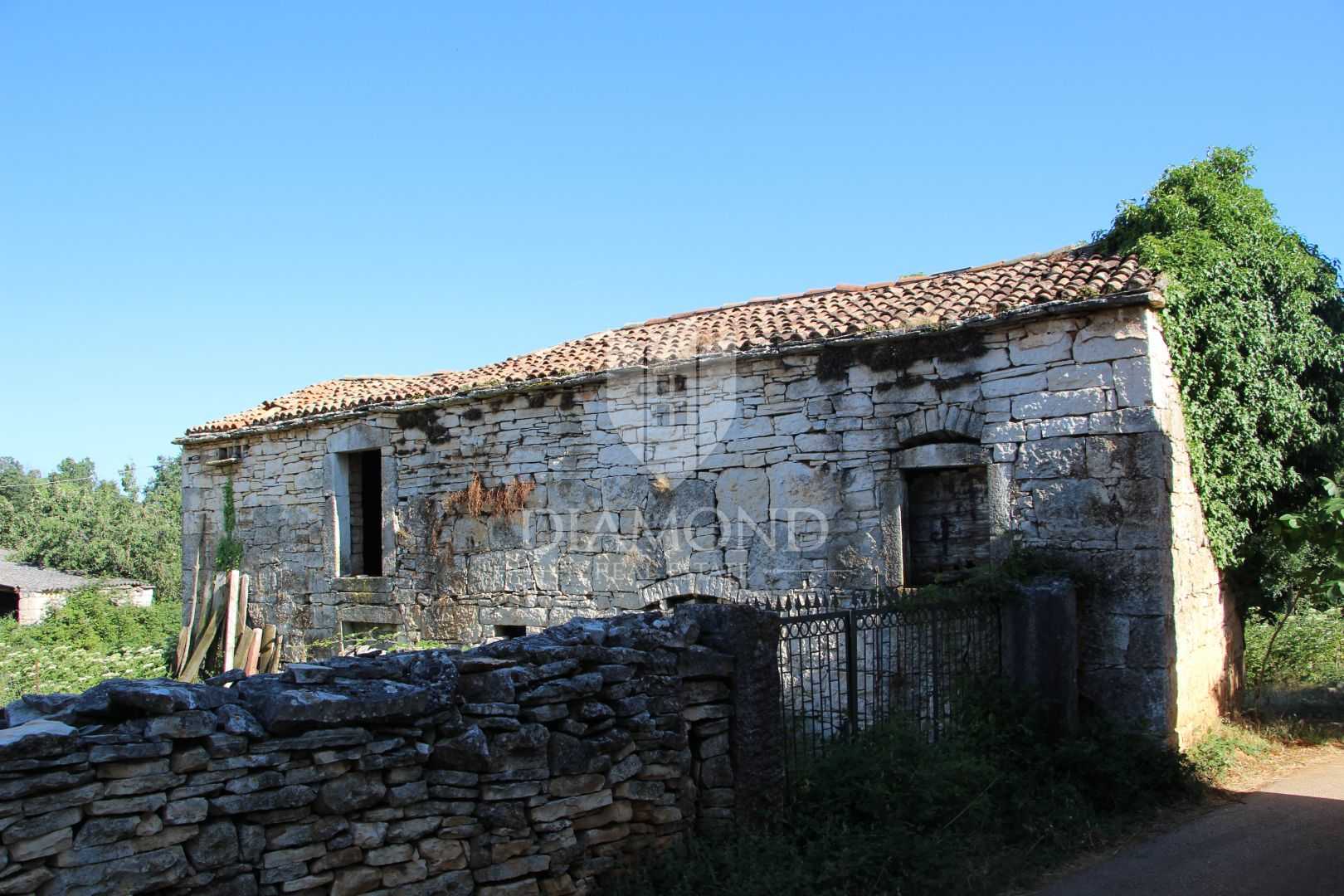 casa en Sveti Petar u Sumi, Istarska Županija 11930170