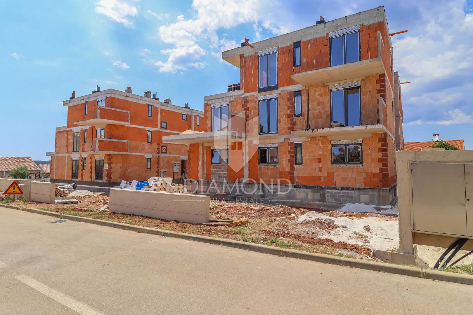 Condominium in Medulin, Istria County 11930219