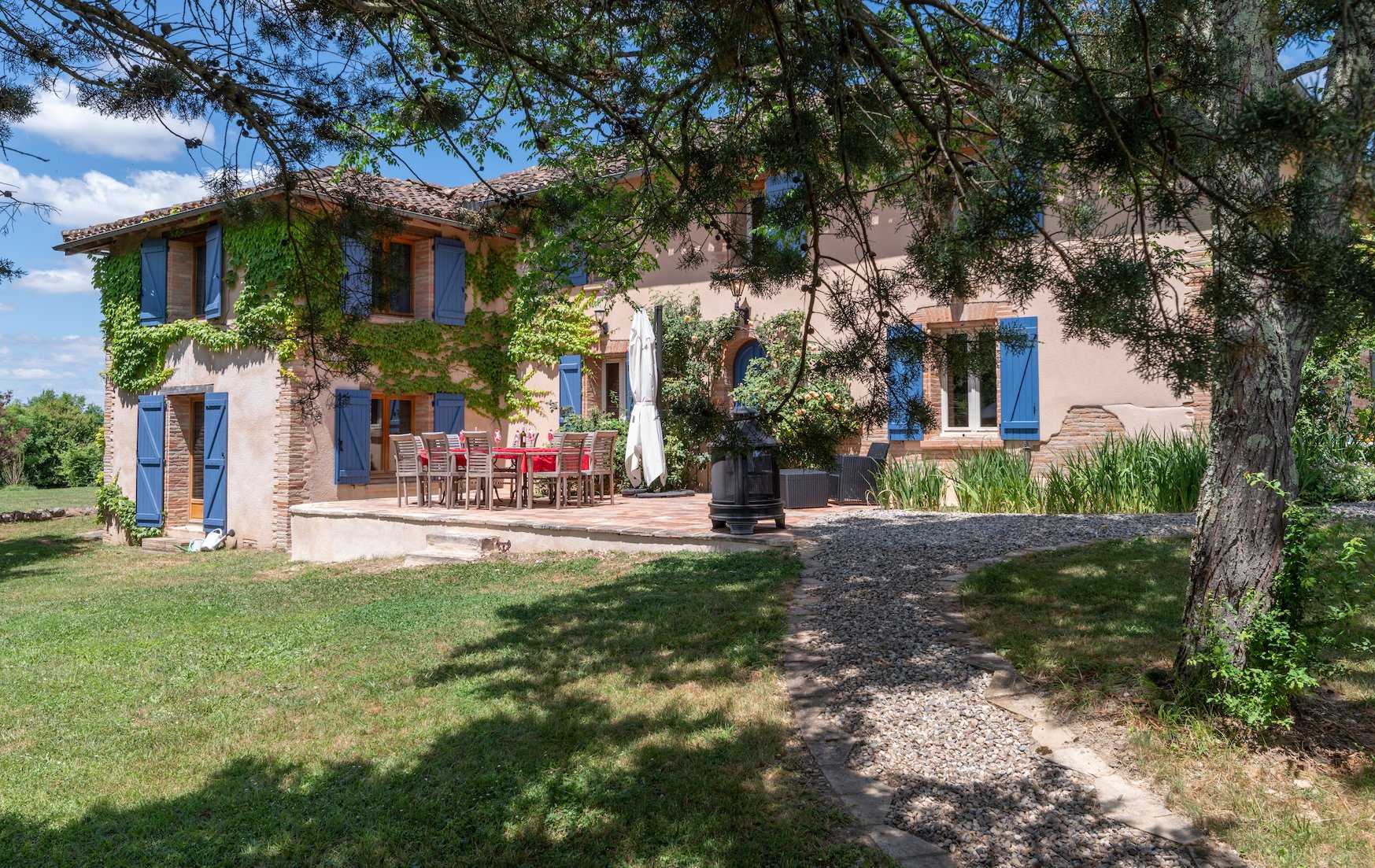 House in Lisle-sur-Tarn, Occitanie 11930448