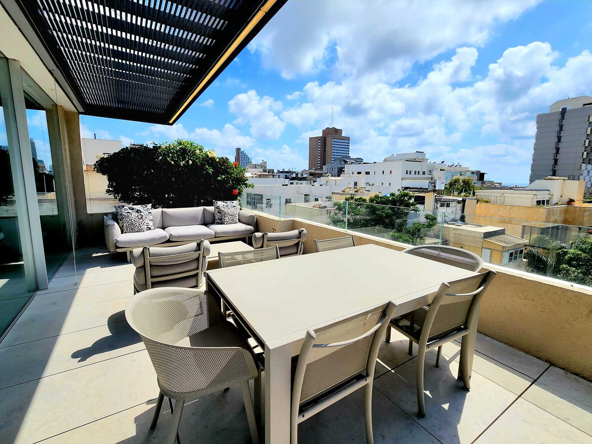 Condominium in Tel Aviv-Jafo, Ruppin Street 11931484