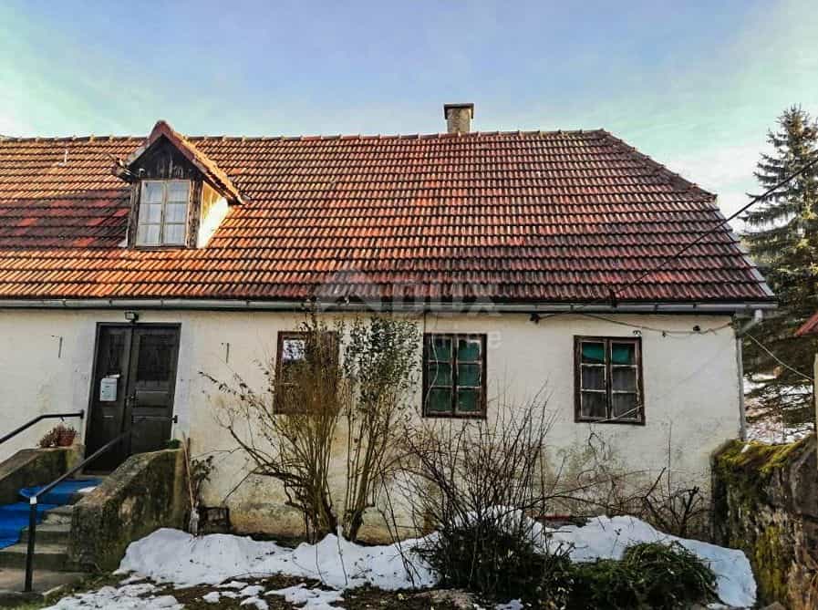 房子 在 Hambarište, Primorsko-goranska županija 11931701
