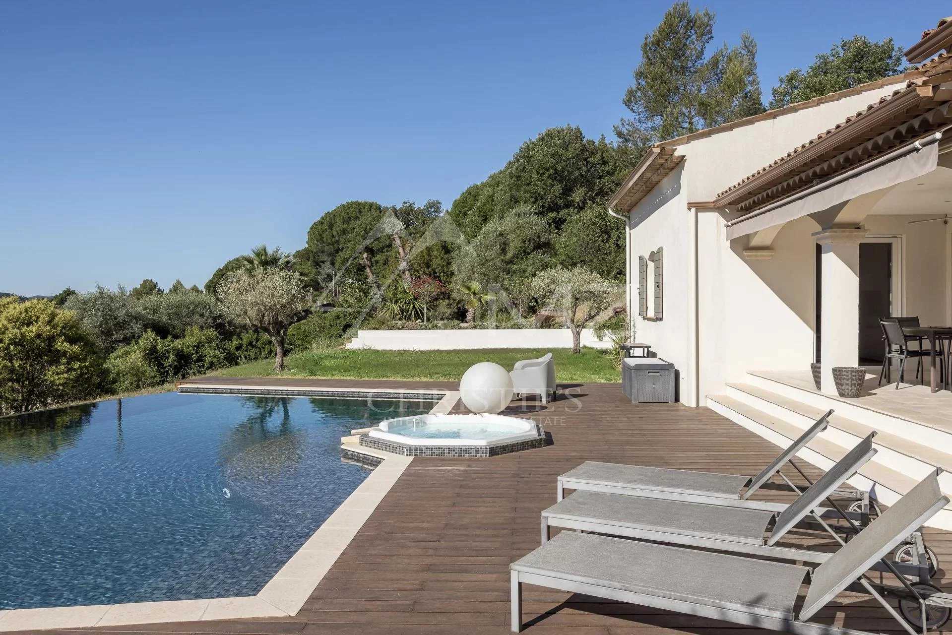 Rumah di Le Tignet, Provence-Alpes-Cote d'Azur 11931764
