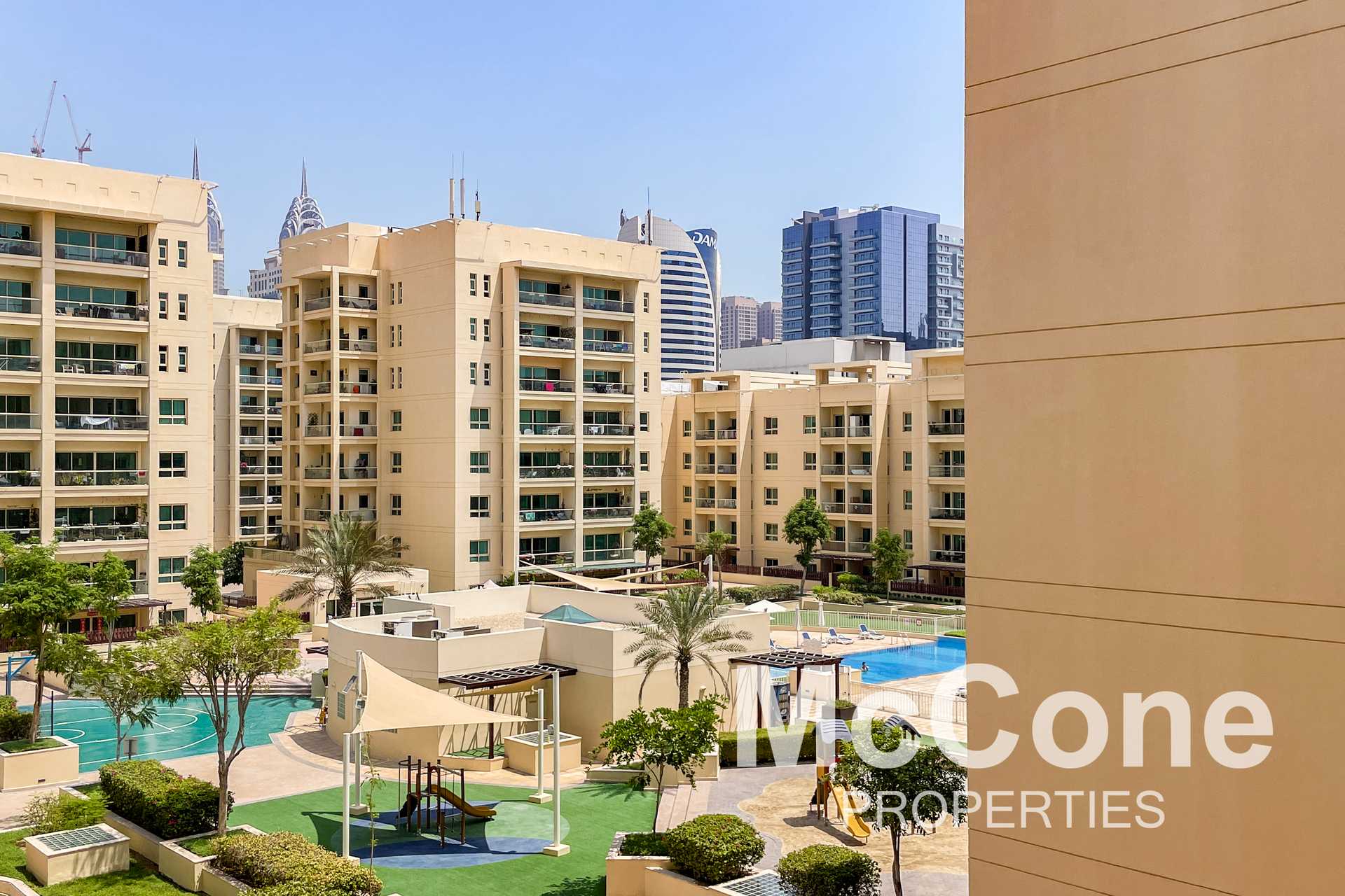 Condominium in Dubai, Dubai 11932013