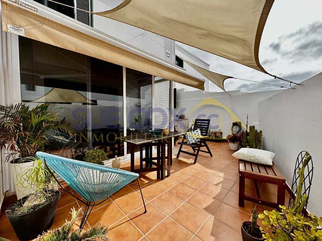 Rumah di Costa Teguise, Canarias 11932145