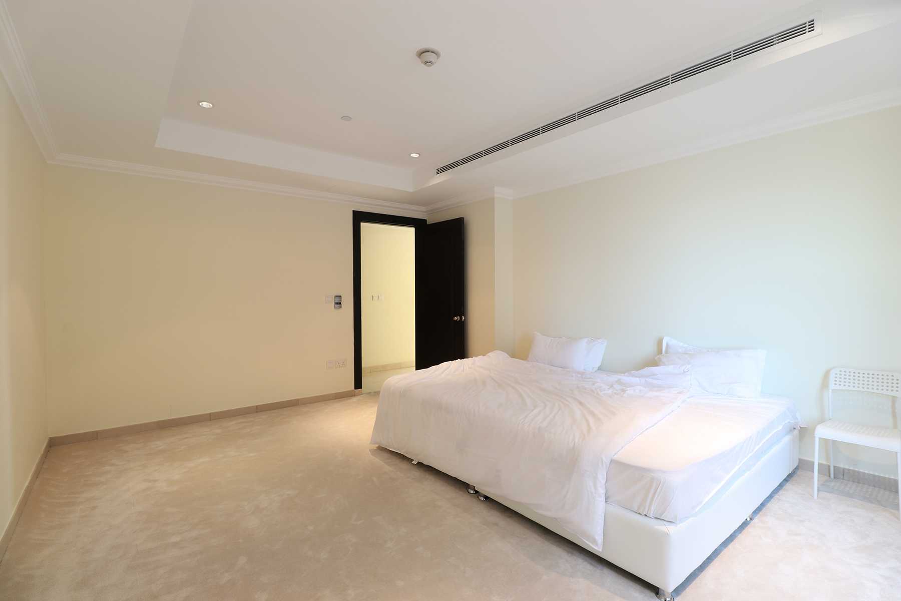 Condominium in Doha,  11932639