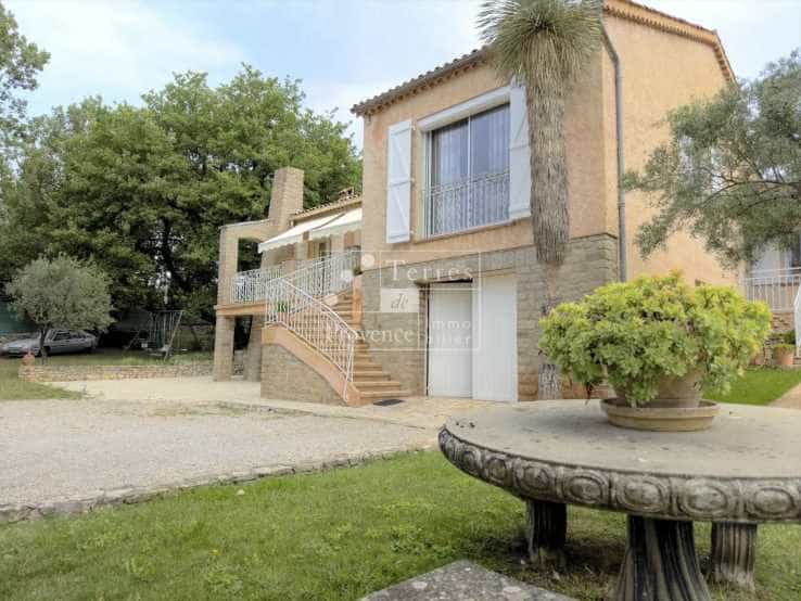 rumah dalam Lorgues, Provence-Alpes-Côte d'Azur 11932724