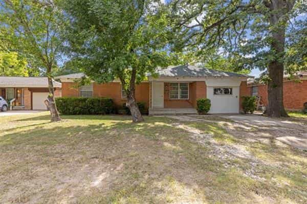 House in Balch Springs, Texas 11933294