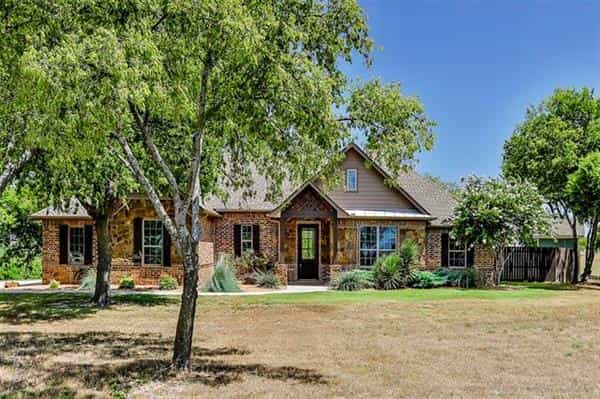 House in Decatur, Texas 11933305