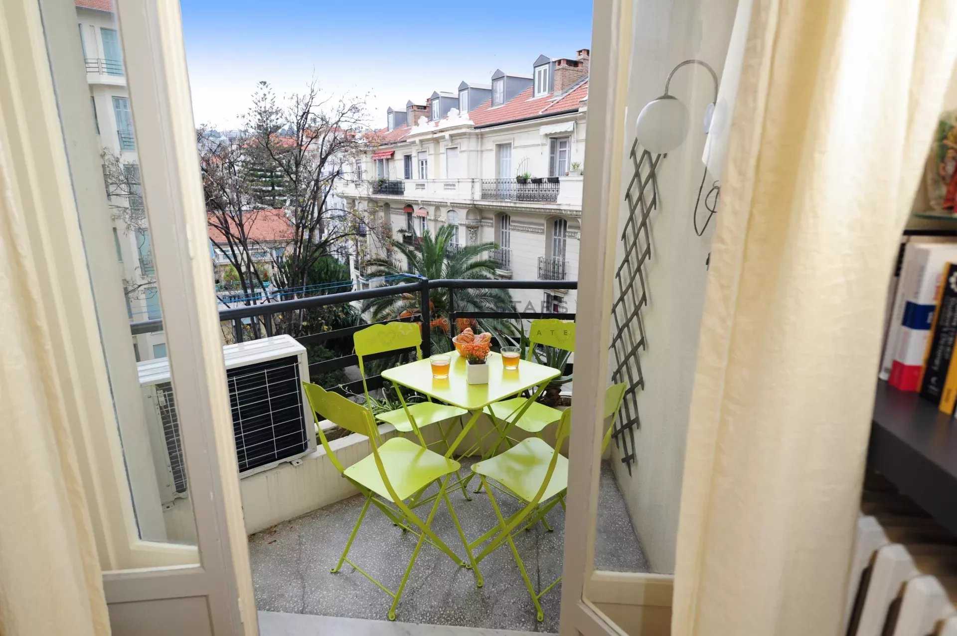 Condominium in Nice, Provence-Alpes-Cote d'Azur 11933355