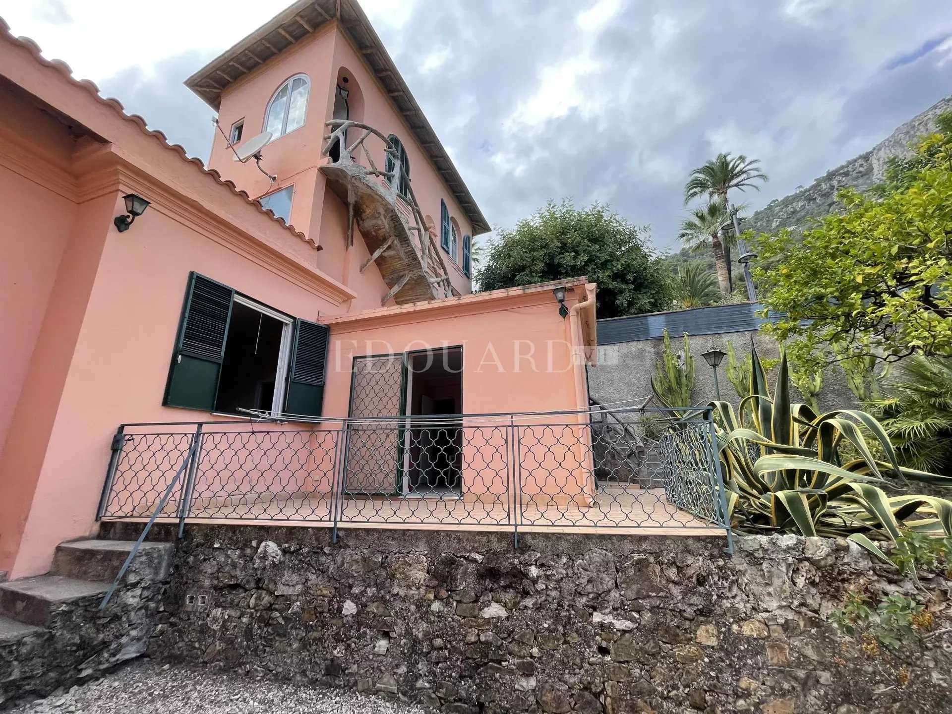 House in Menton, Provence-Alpes-Cote d'Azur 11933412