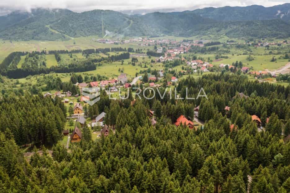rumah dalam Mrkopalj, Primorsko-goranska županija 11933897