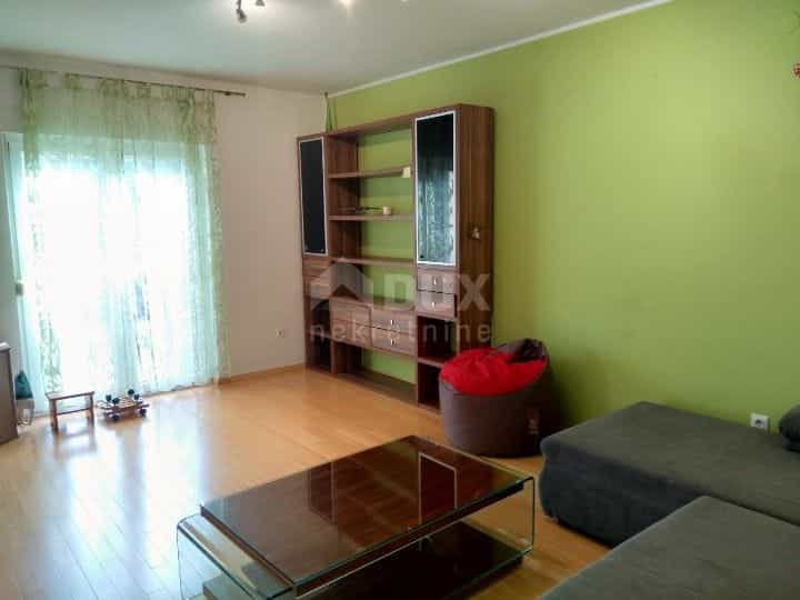 Condominium in Viskovo, Primorsko-Goranska Zupanija 11933926
