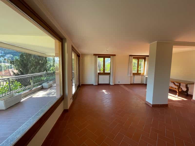 Huis in Como, Lombardia 11933953