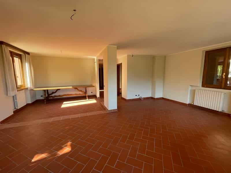 بيت في Como, Lombardia 11933953