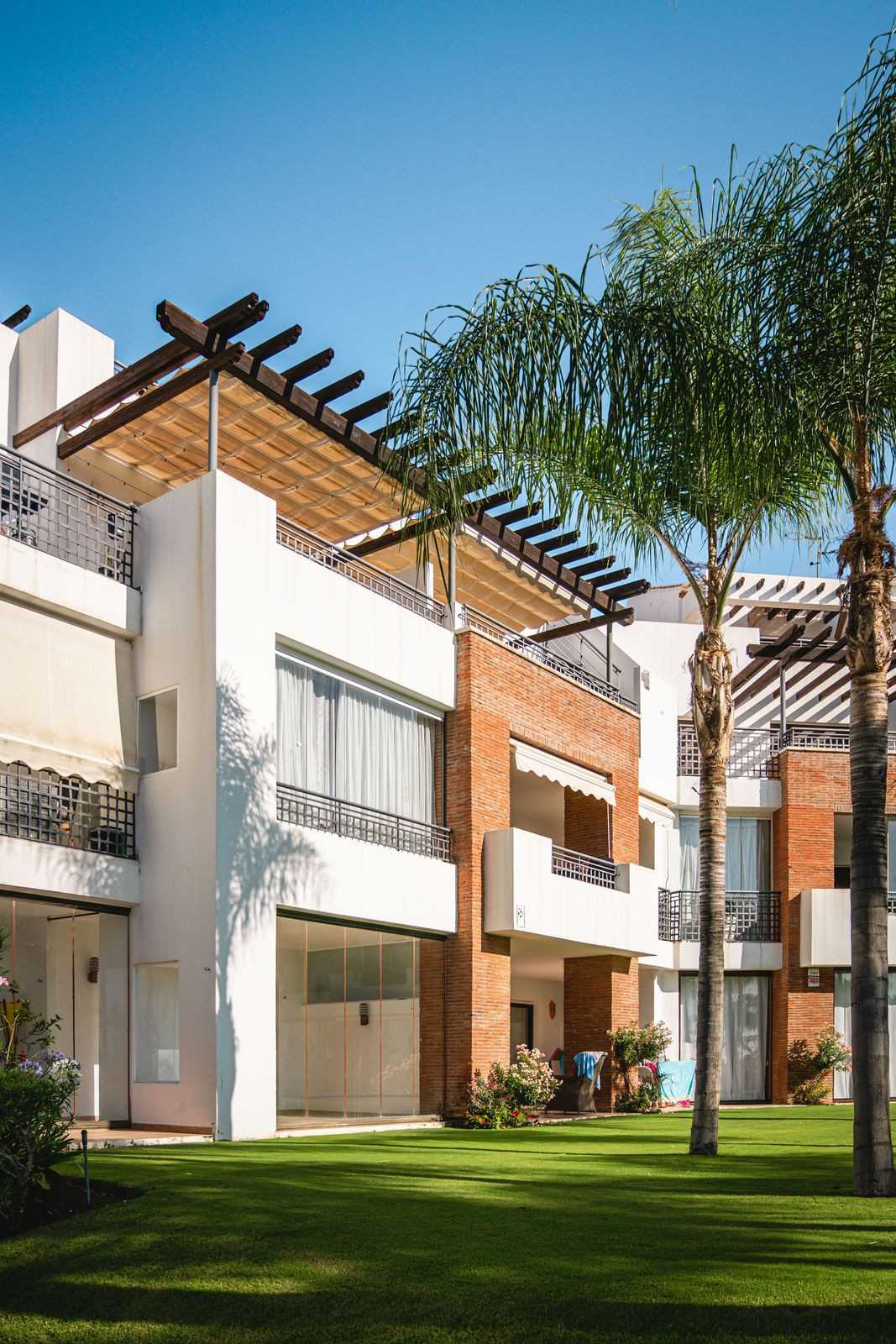 Condominium in Benahavis, Andalusia 11934292