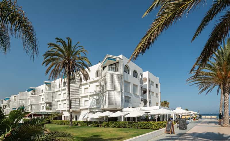 Condominium in Marbella, Andalucía 11934384
