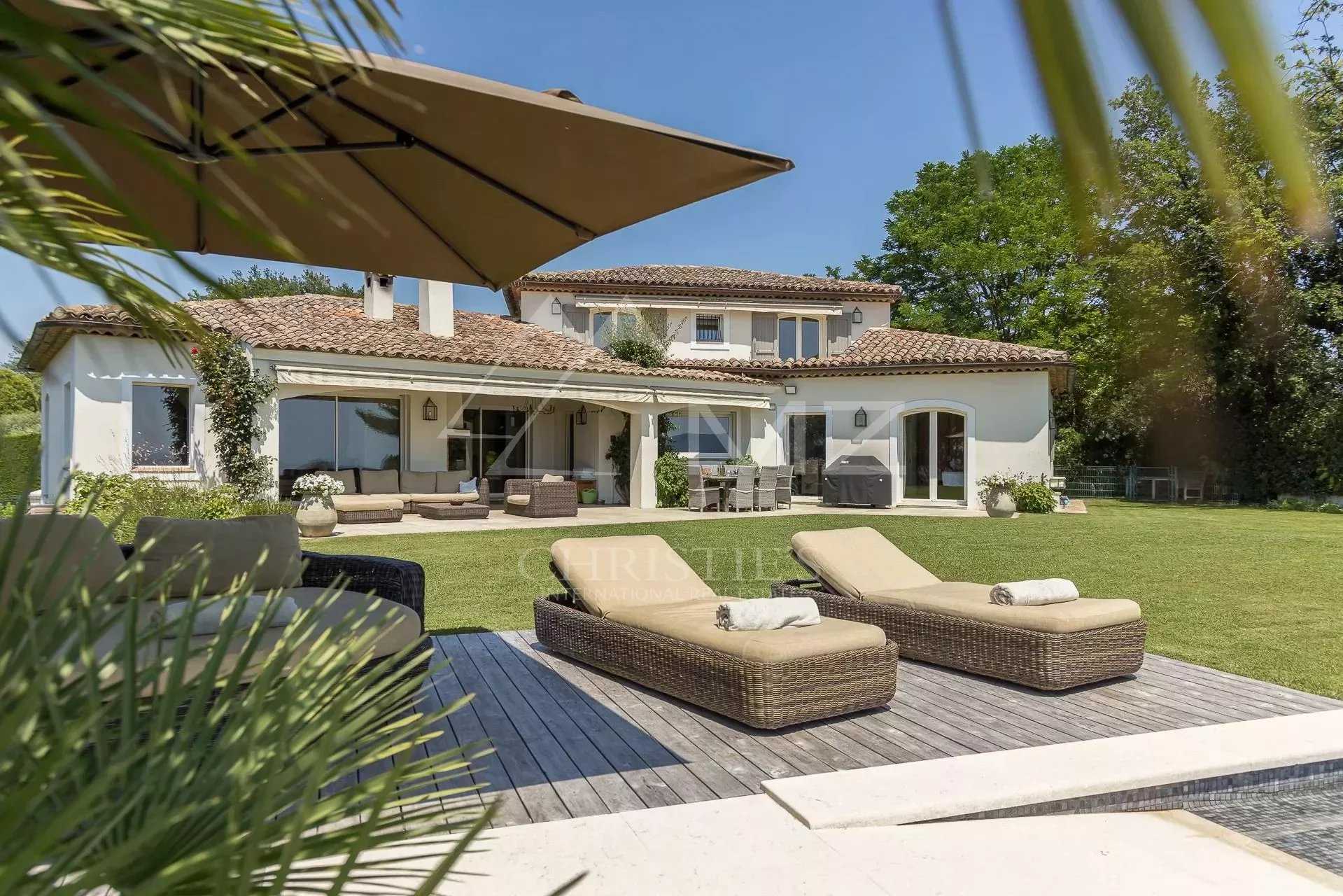 Haus im Le Plan-de-Grasse, Provence-Alpes-Côte d'Azur 11934404