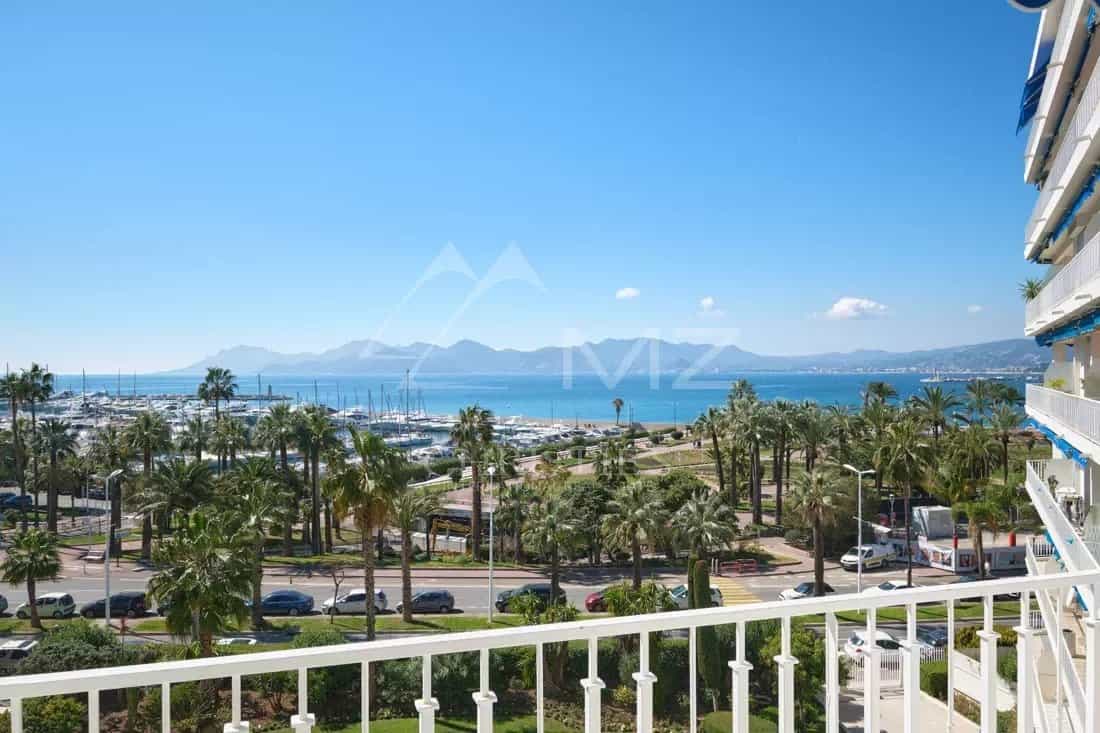 Eigentumswohnung im Cannes, Provence-Alpes-Côte d'Azur 11934407