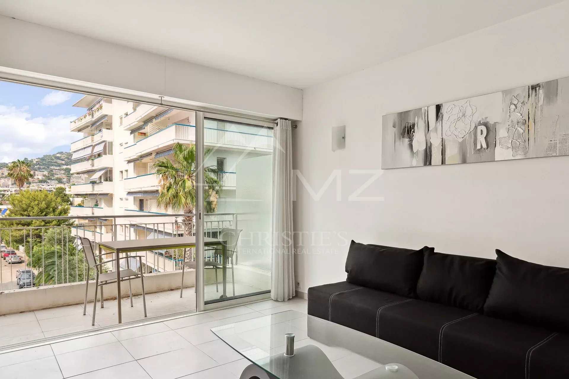 Condominium in Cannes, Alpes-Maritimes 11934408