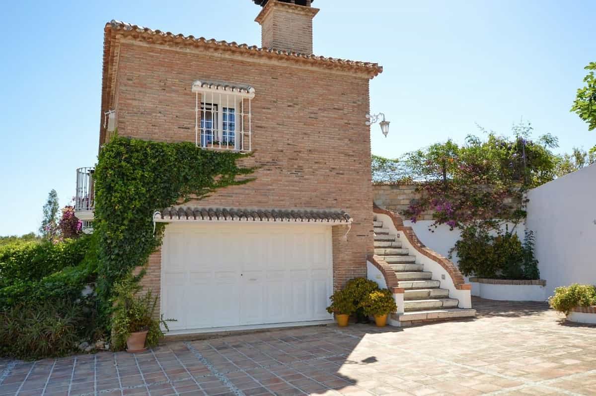 집 에 Alhaurín de la Torre, Andalucía 11934757