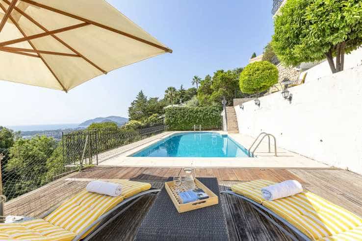 公寓 在 Mandelieu-la-Napoule, Provence-Alpes-Cote d'Azur 11935305