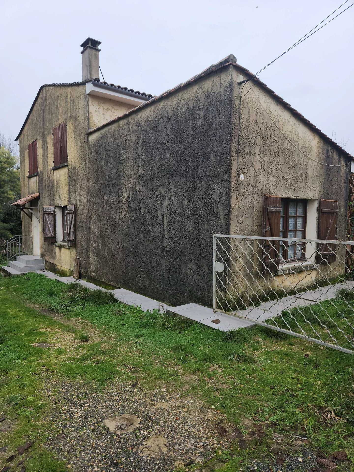 Talo sisään Bourg-sur-Gironde, Gironde 11936091